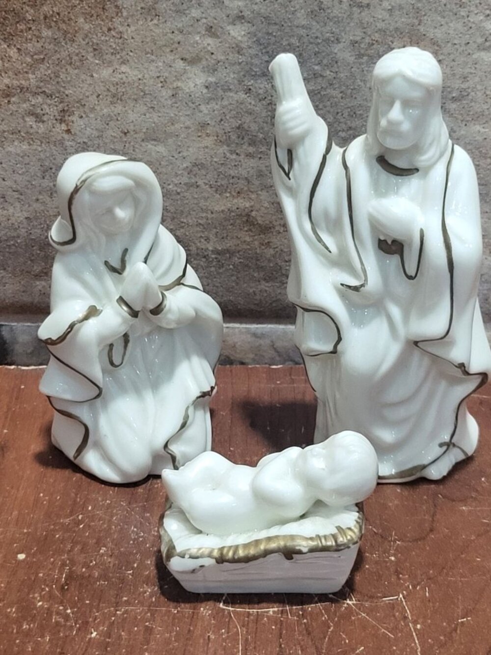Vintage Porcelain Nativity Scene Matte White Bisque Figures Gold Trim 8 Pcs - Picture 11 of 13